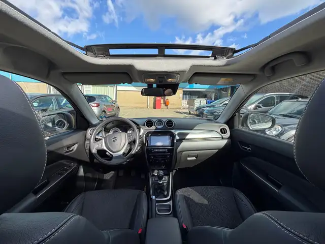 Suzuki Vitara view 12