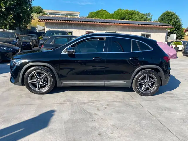 Mercedes-Benz Gla Class view 8