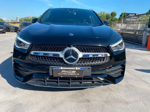 Mercedes-Benz Gla Class view 4