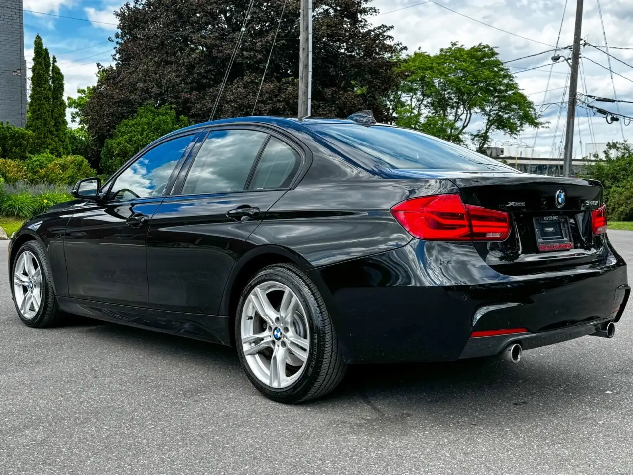 BMW 3 Series снимка BMW 3 Series
