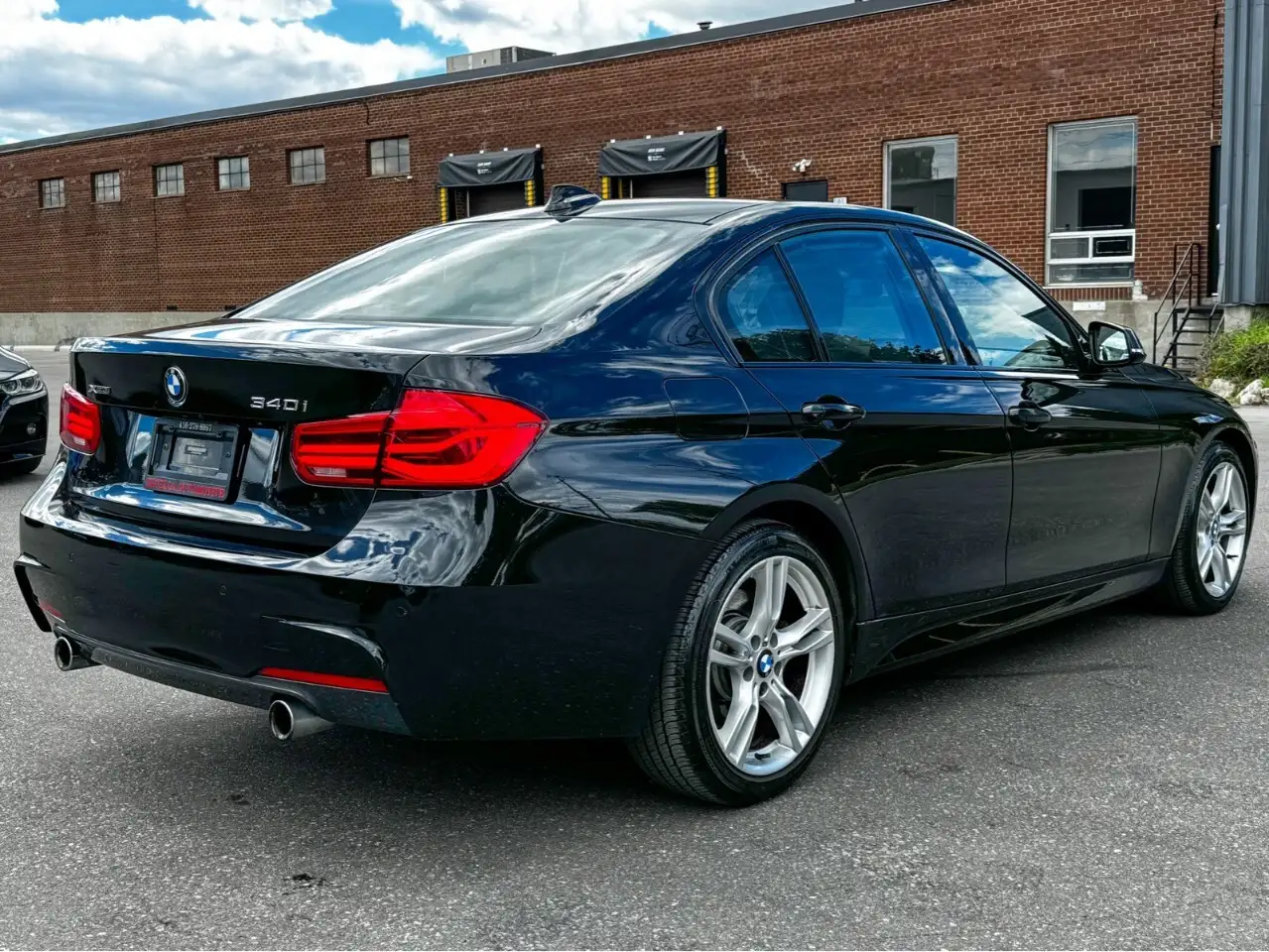 BMW 3 Series снимка BMW 3 Series