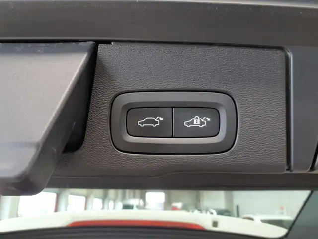 Volvo XC60 view 12