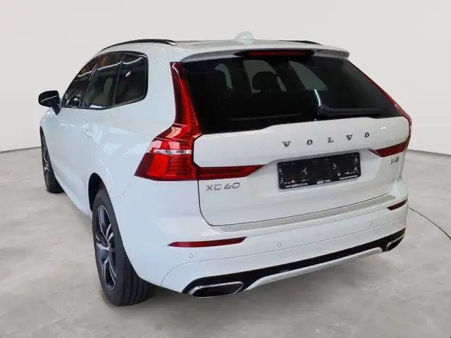 Volvo XC60 view 2