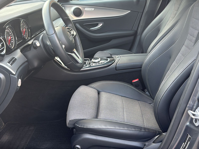 Mercedes-Benz E 200 4Matic — photo 12