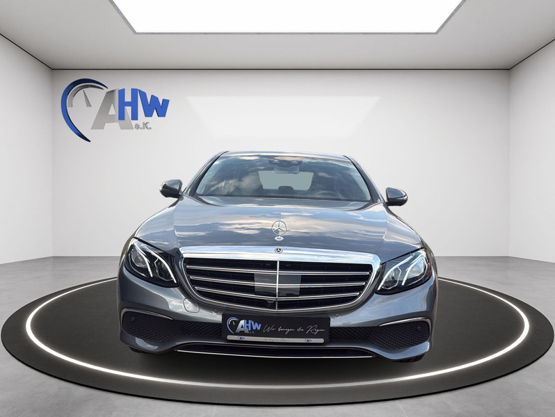 Mercedes-Benz E 200 4Matic — photo 3