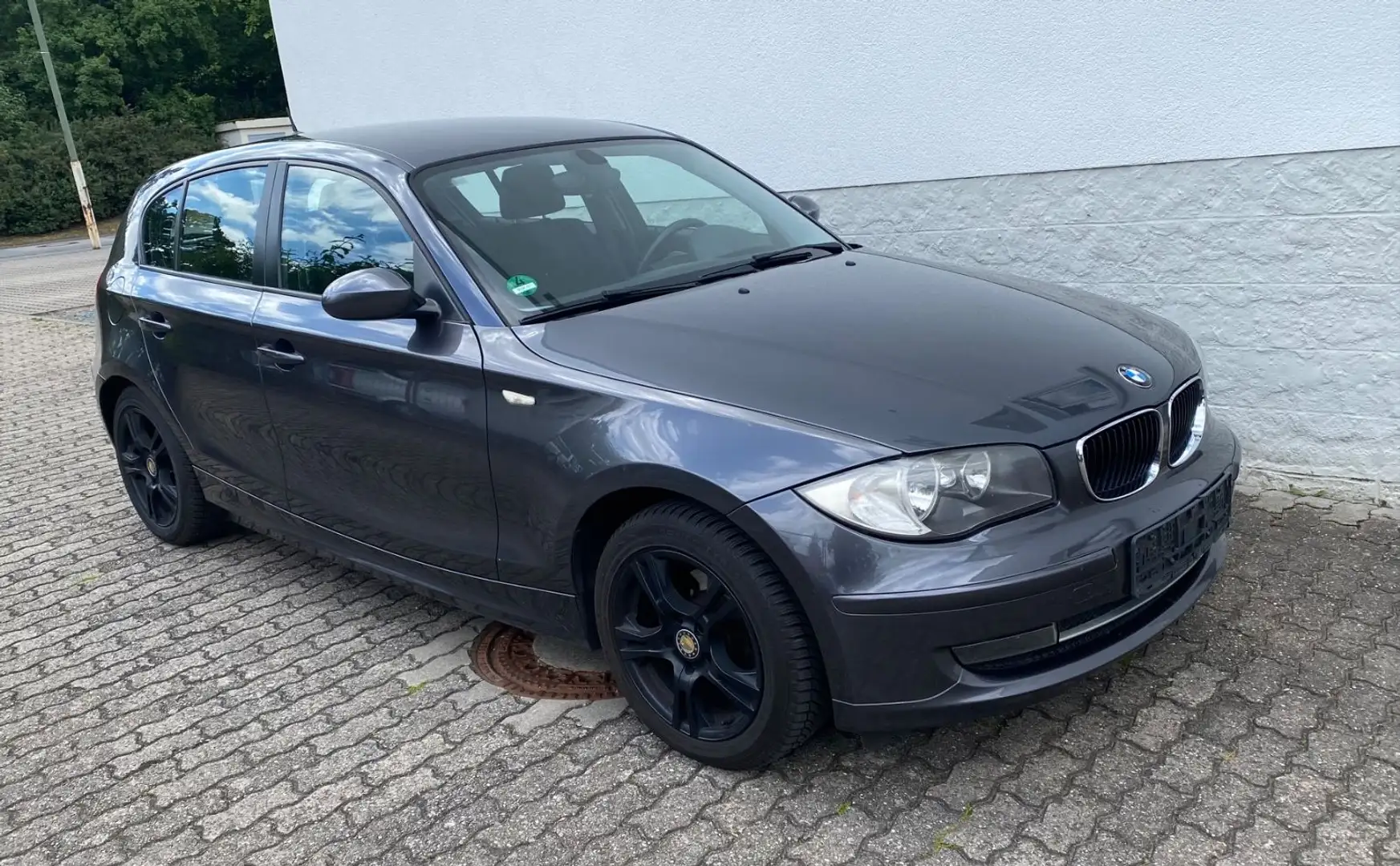 BMW 116 i 5-türig  Advantage Klima Alu Grau - 1