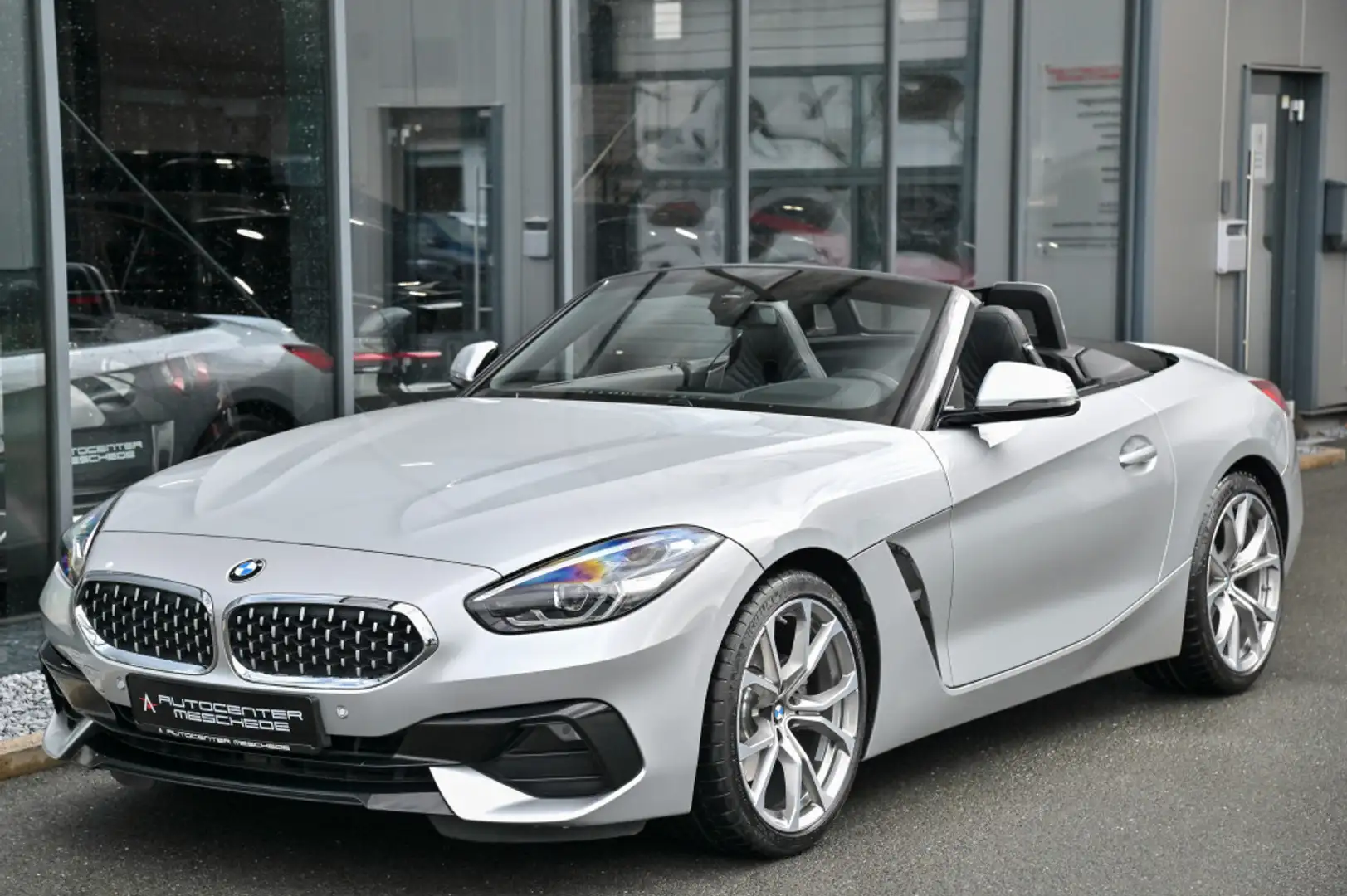 BMW Z4 sDrive 30i Sport Line Live Cockpit Prof* HUD* Stříbrná - 2