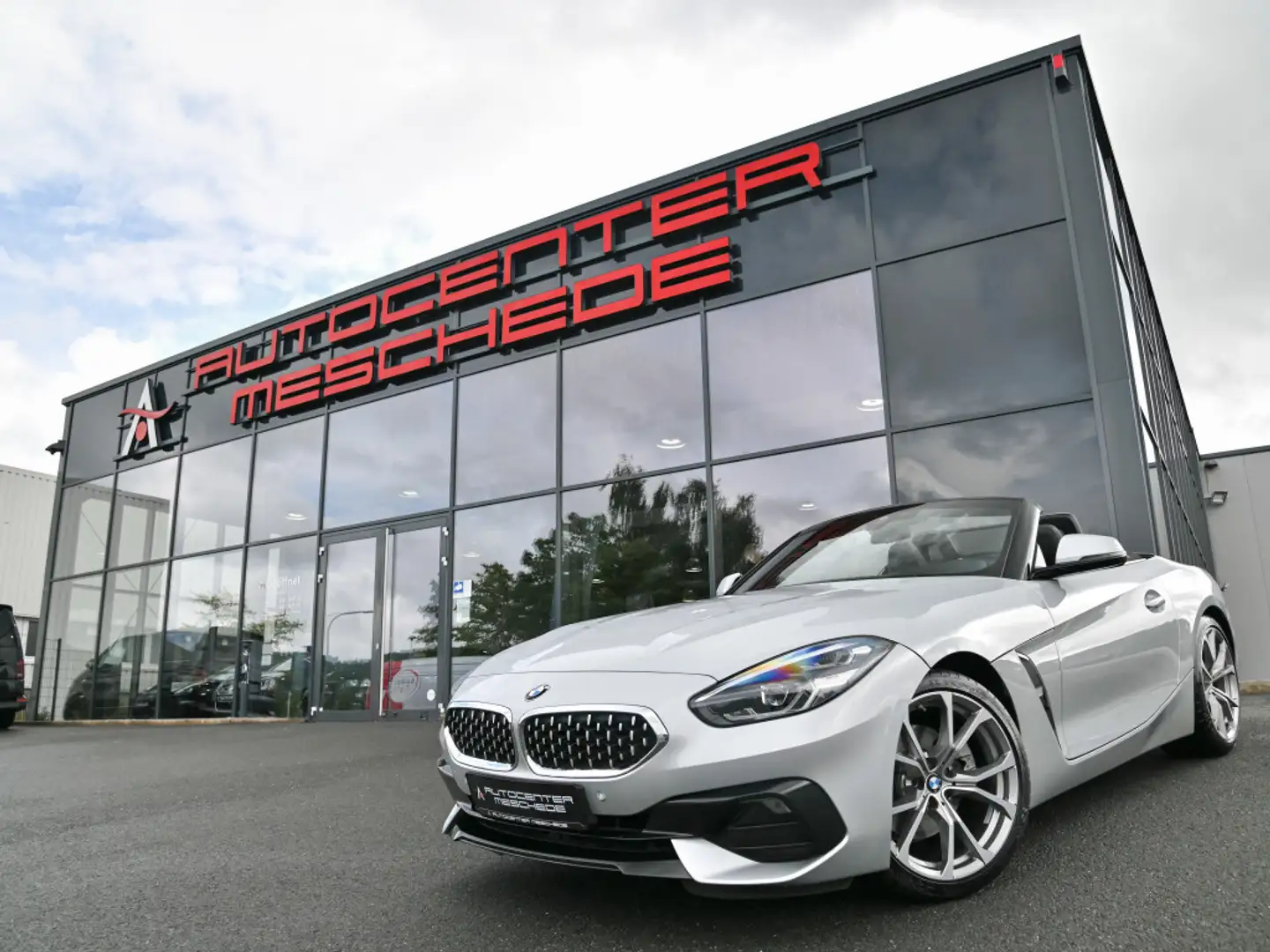 BMW Z4 sDrive 30i Sport Line Live Cockpit Prof* HUD* Stříbrná - 1