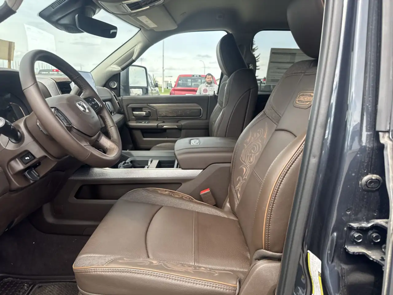 RAM 2500 снимка RAM 2500