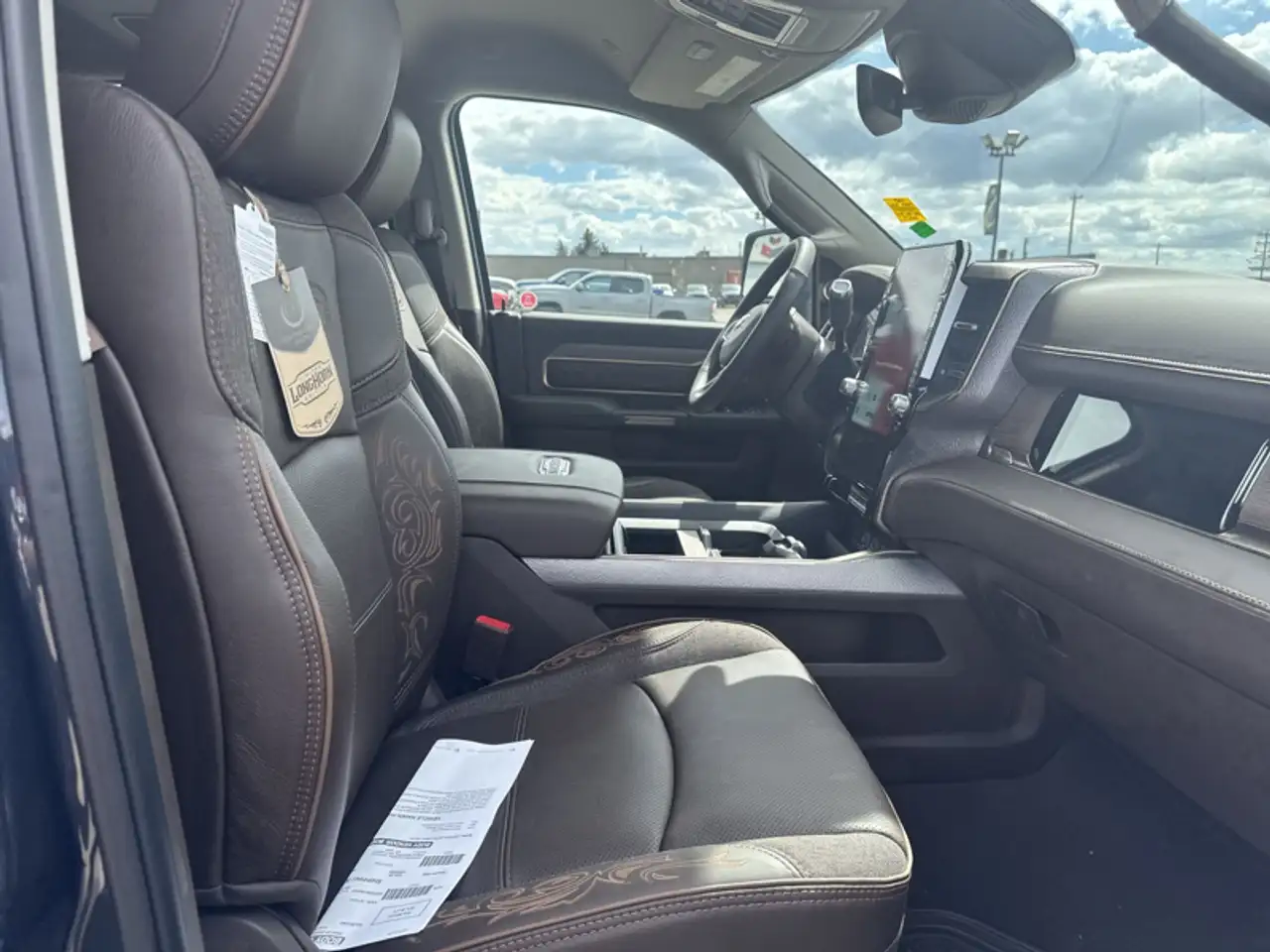 RAM 2500 снимка RAM 2500
