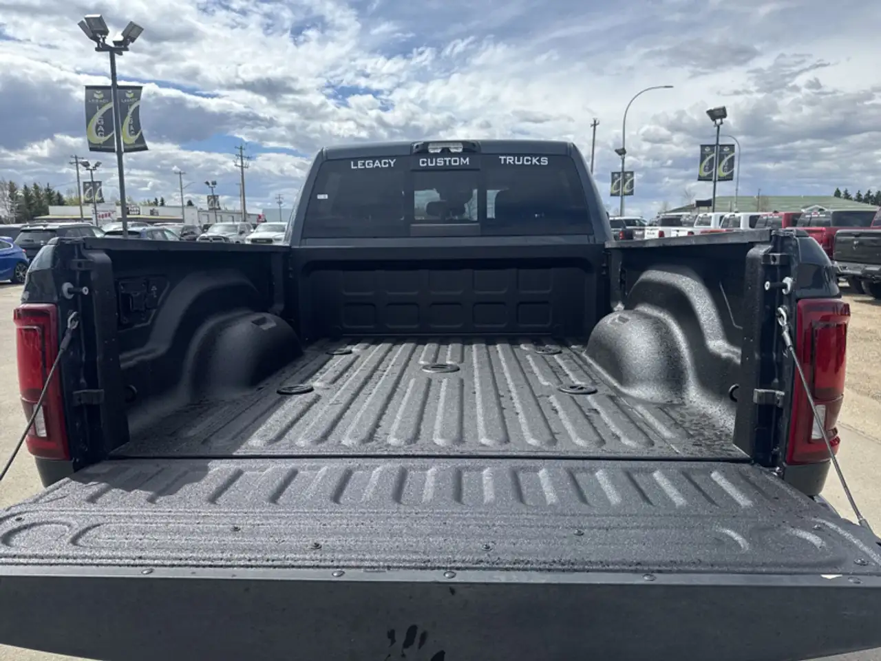 RAM 2500 снимка RAM 2500