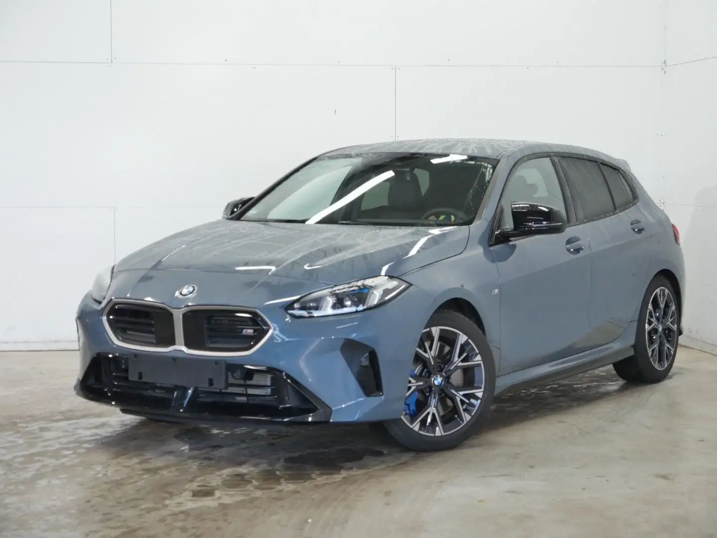 BMW 135 i Limousine xDrive LED 2-ZK SHZ RFK H/K Gris - 2