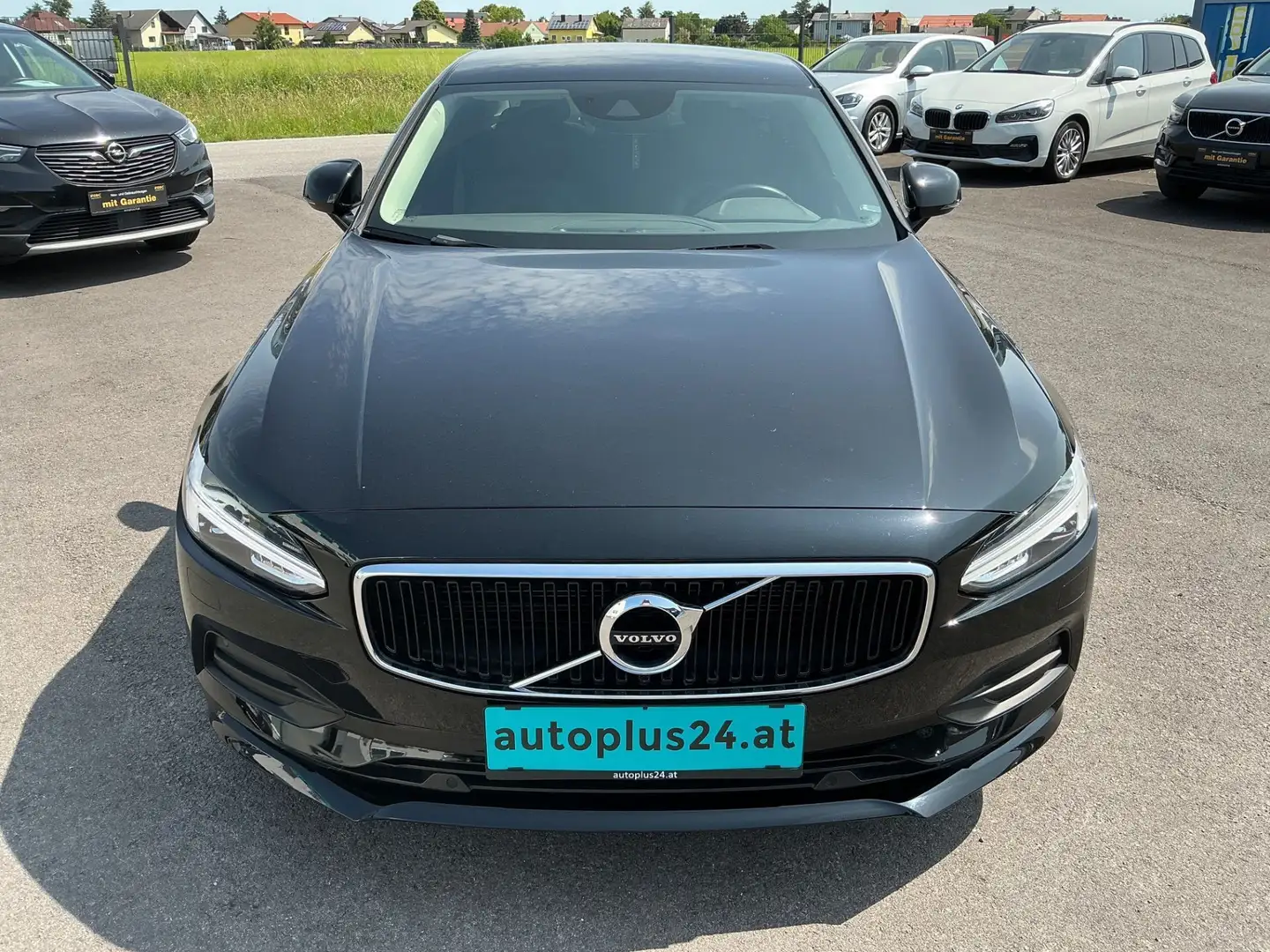 Volvo S90 D3 Momentum Pro Geartronic Noir - 2
