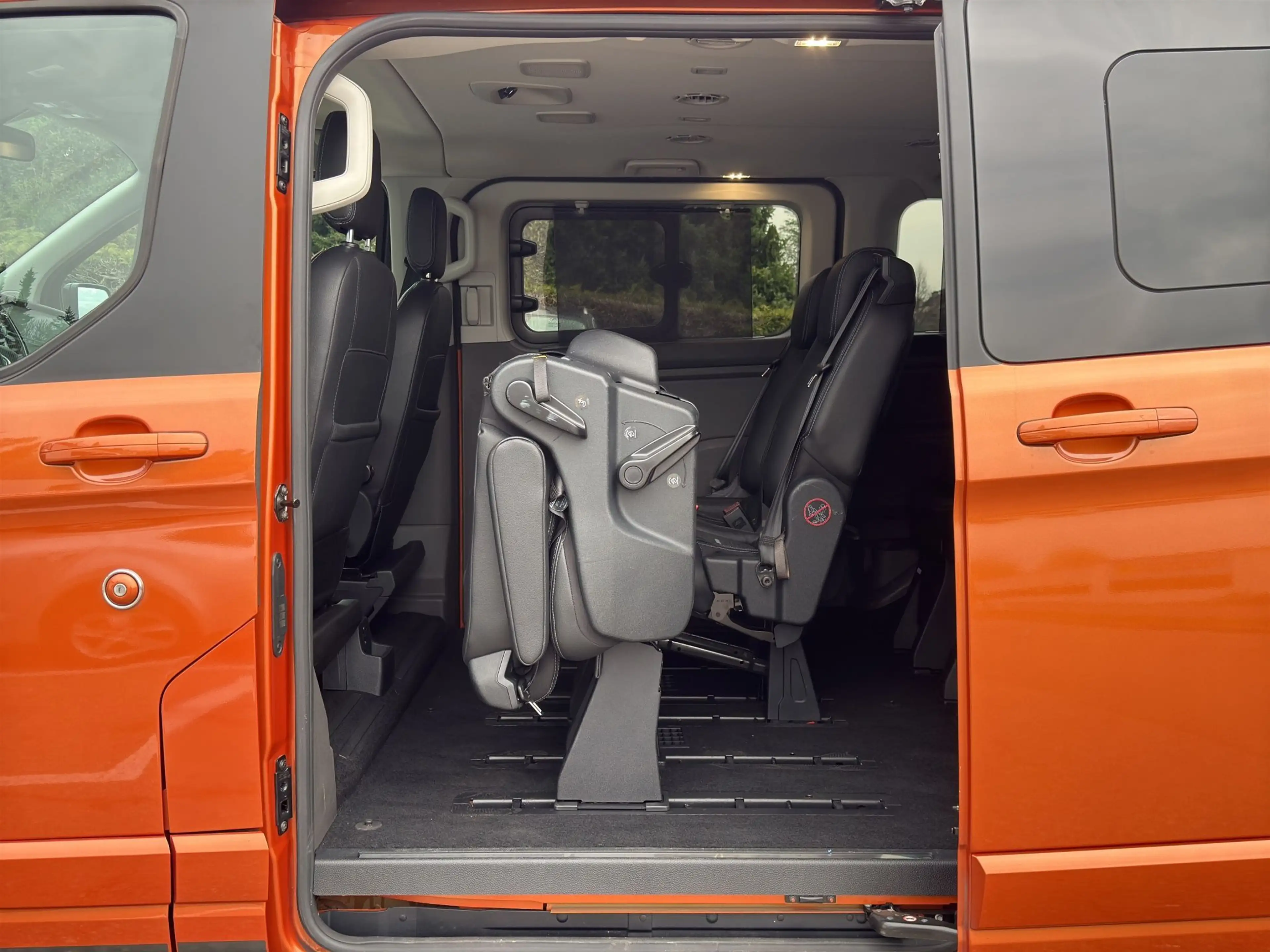 Ford Tourneo Custom 2.0D 320 L1 Active Aut. ACC/Kamera/Navi/Zusatzhei — photo 33