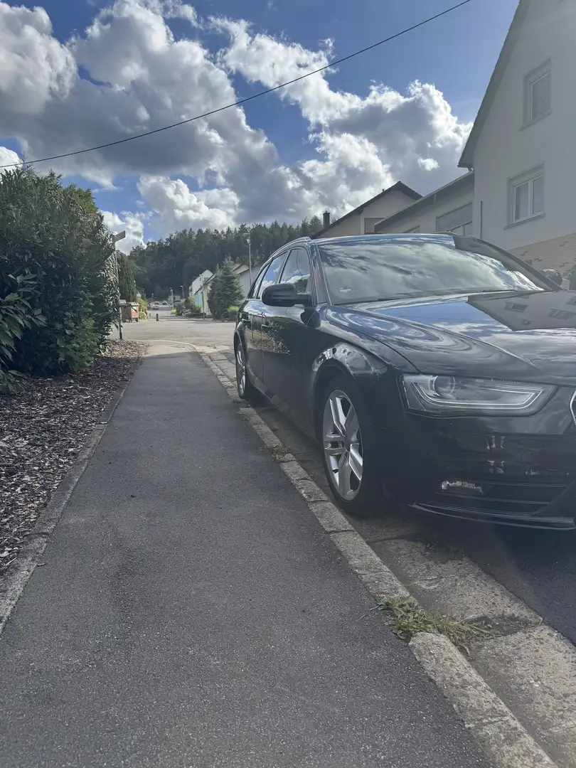 Audi A4 avant quatro s line sport Schwarz - 2