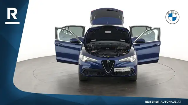 Alfa Romeo Stelvio view 8