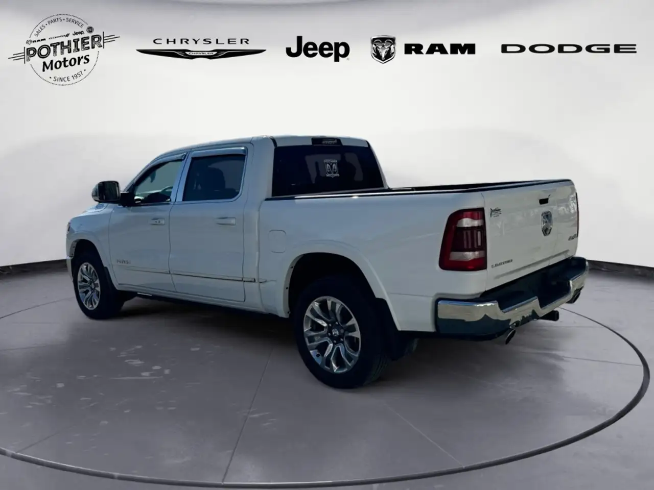 RAM 1500 снимка RAM 1500