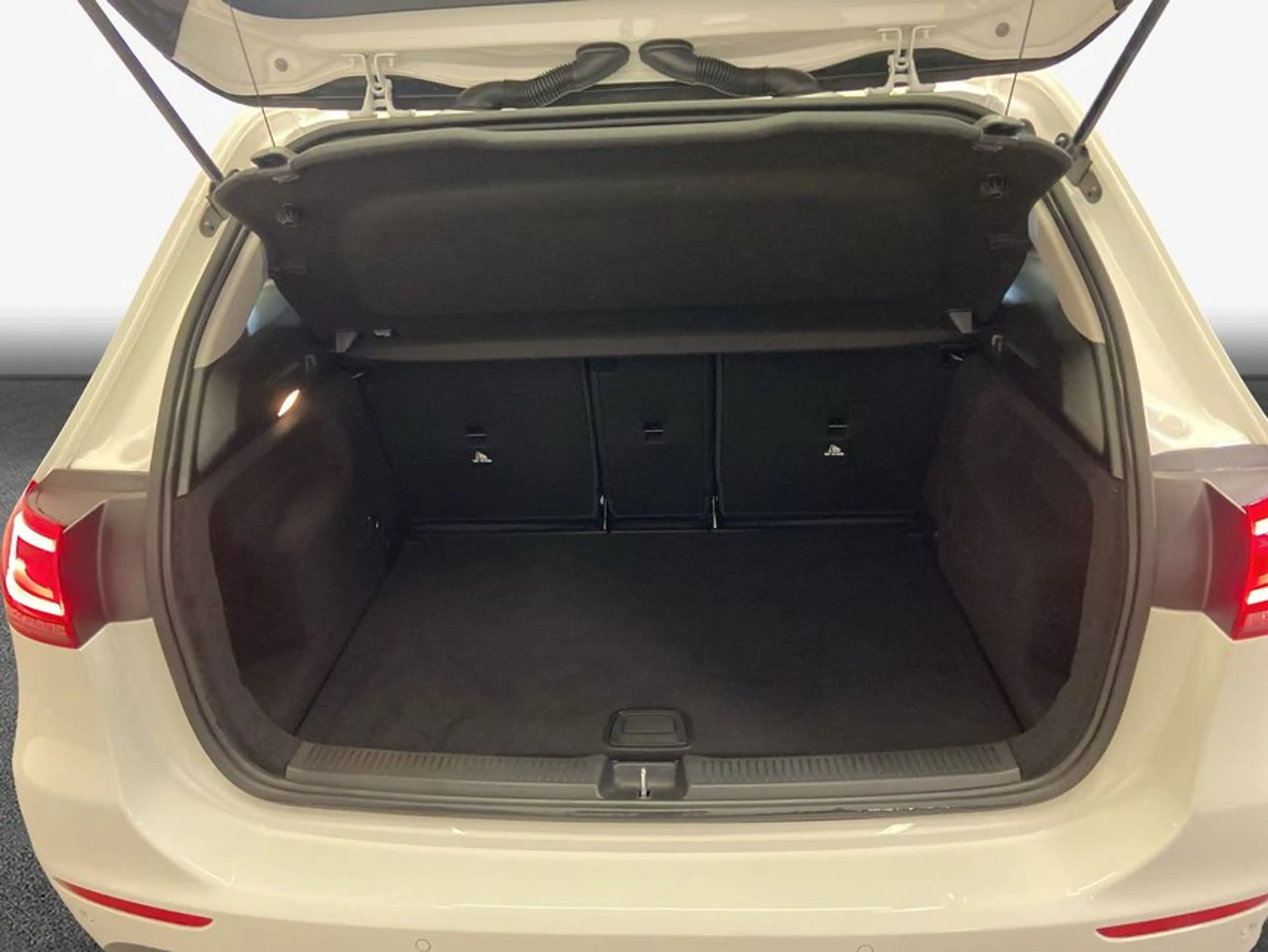 Mercedes-Benz B 250 B-Klasse — photo 8