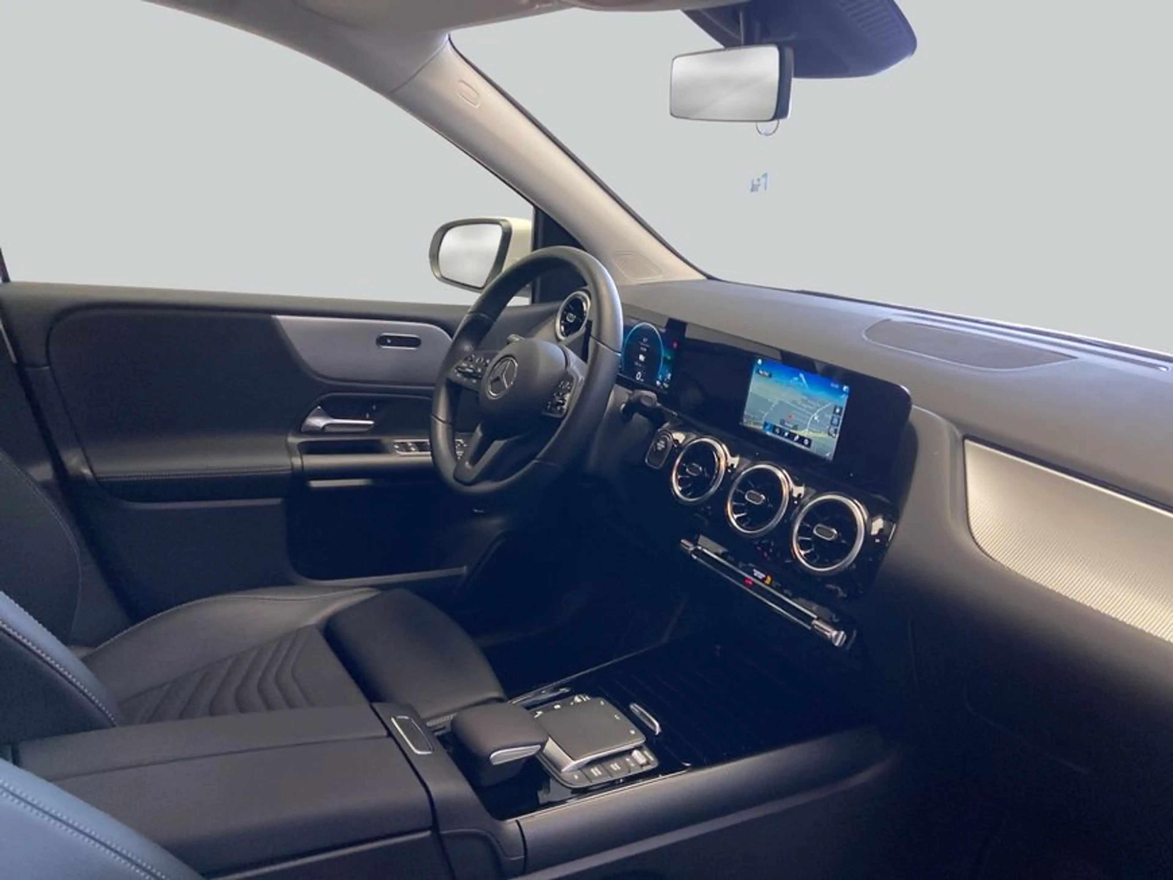 Mercedes-Benz B 250 B-Klasse — photo 15