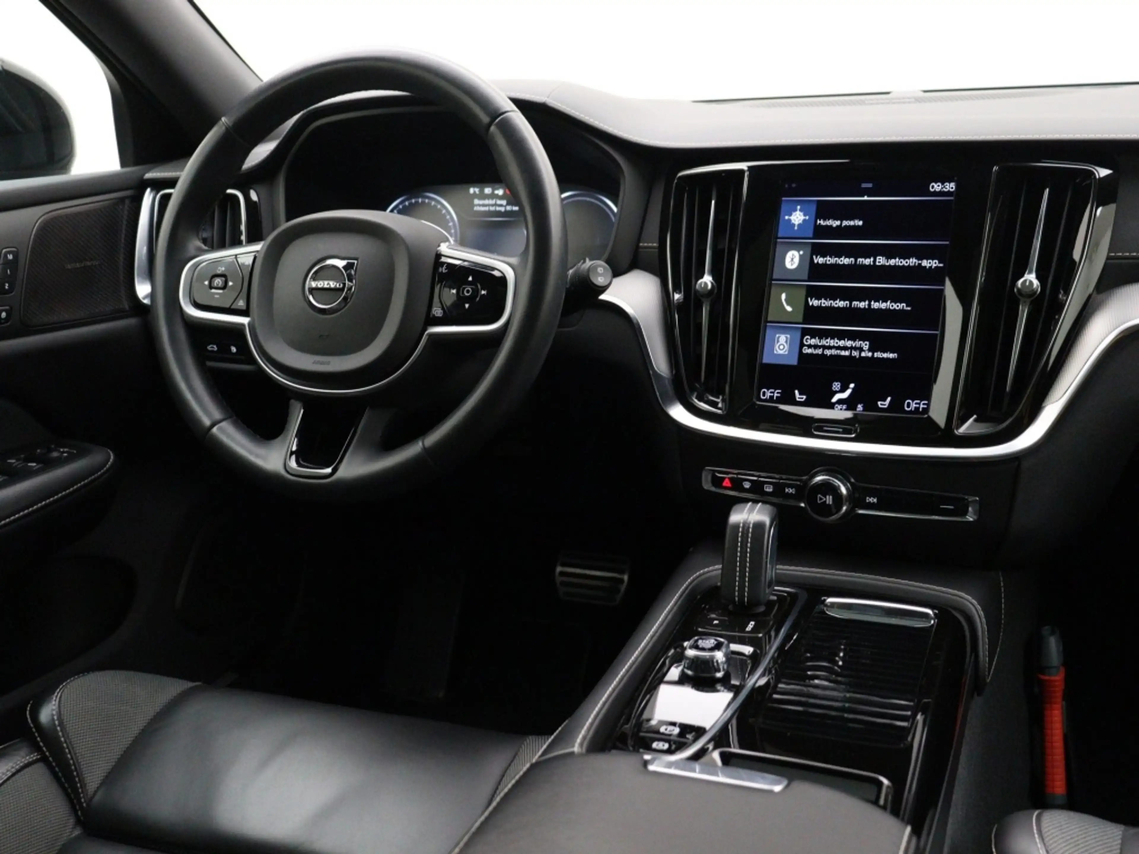 Volvo V60 T8 POLESTAR ENGINEERED 360GR CAM SCHUIFDAK HARMAN — photo 6