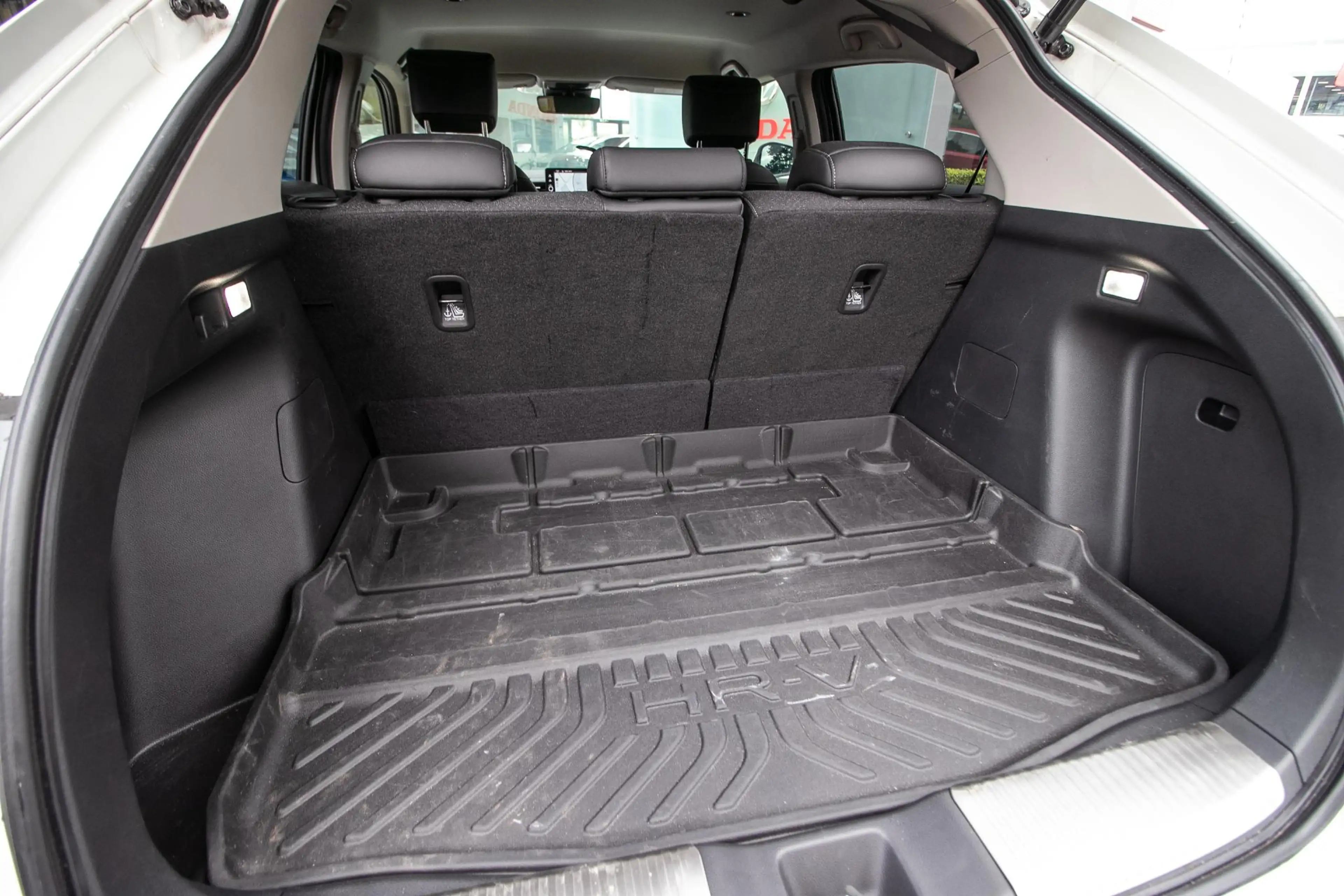 Honda HR-V 1.5 e:HEV Advance — photo 11