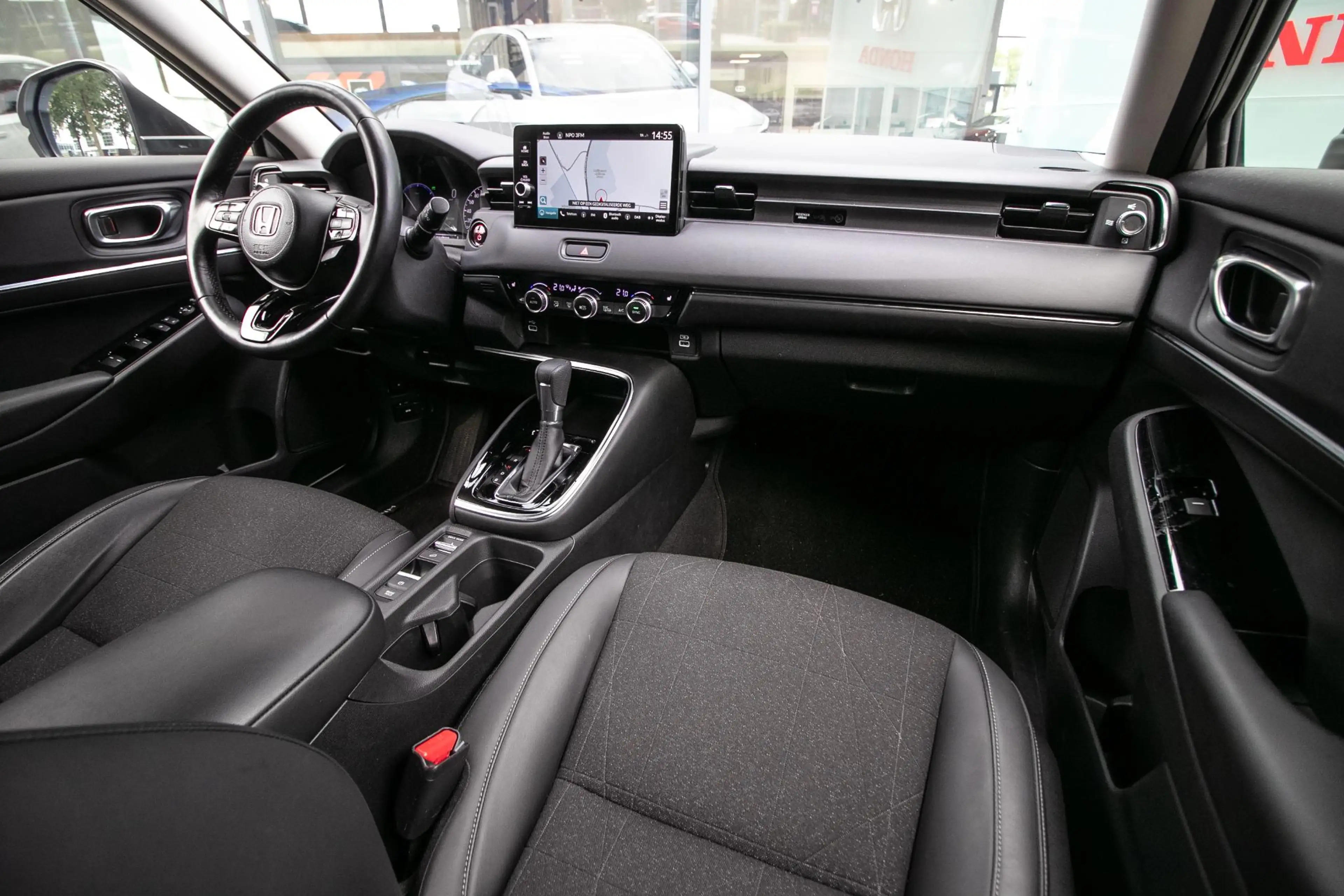 Honda HR-V 1.5 e:HEV Advance — photo 4