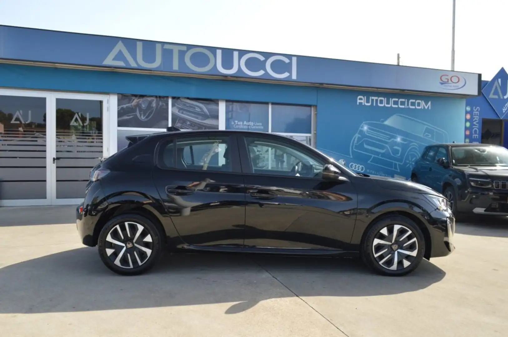 Peugeot 208 PureTech 100 Stop&Start Active Schwarz - 2