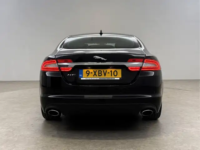 Jaguar XF view 9
