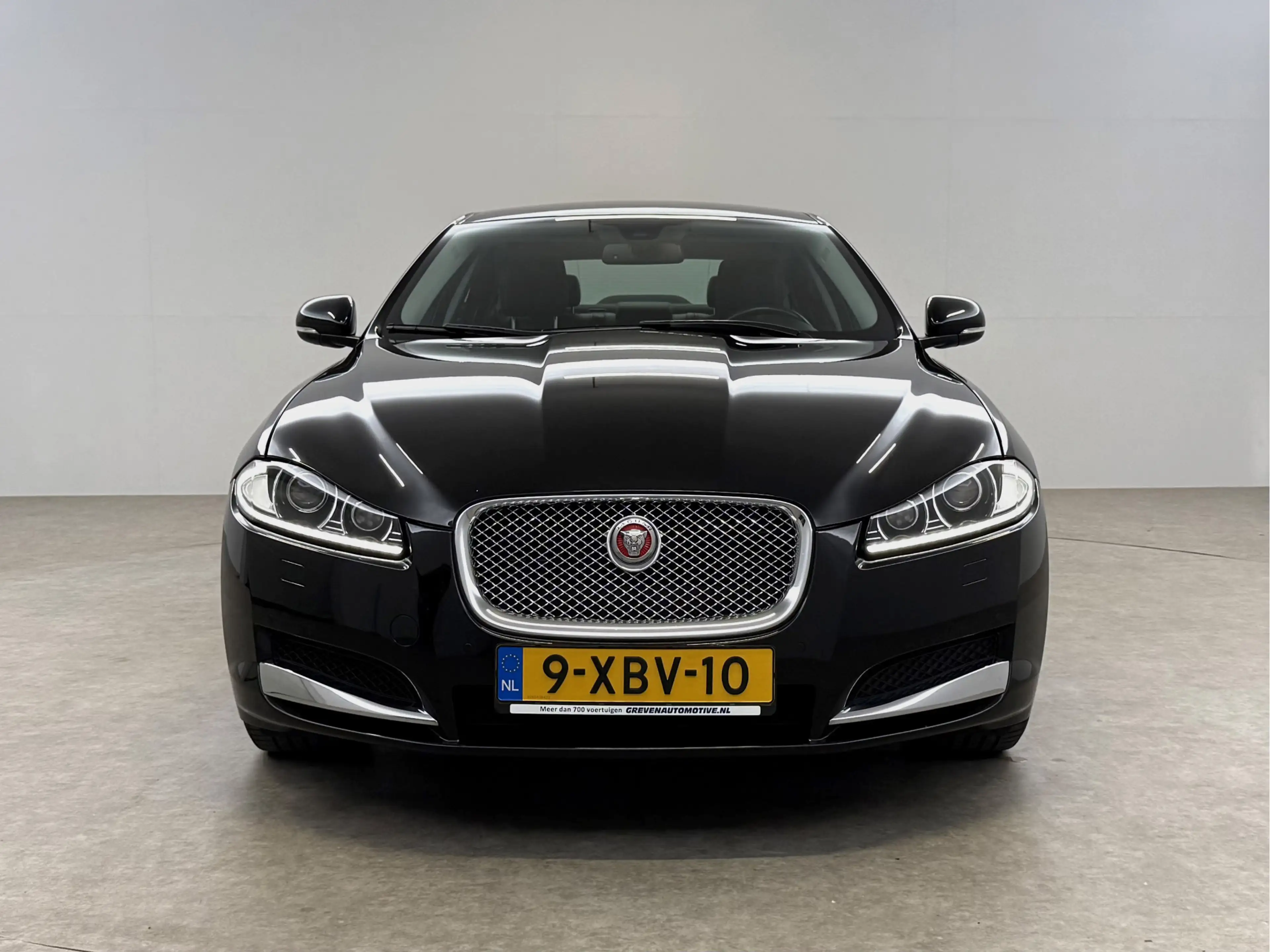 Jaguar XF 2.0 Turbo | Clima | Camera | Cruise | LED | Navi | — photo 8