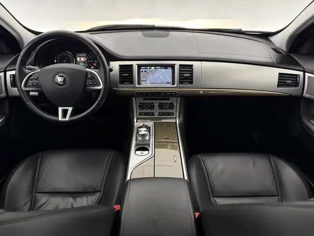 Jaguar XF view 2