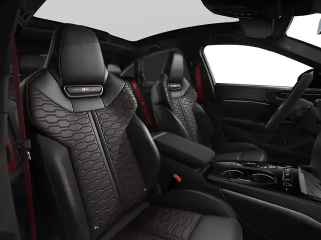 Audi RS5 view 12
