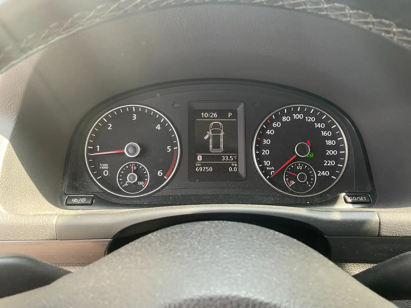 Volkswagen Touran Touran II 2010 1.6 tdi Comfortline dsg Marrón - 1