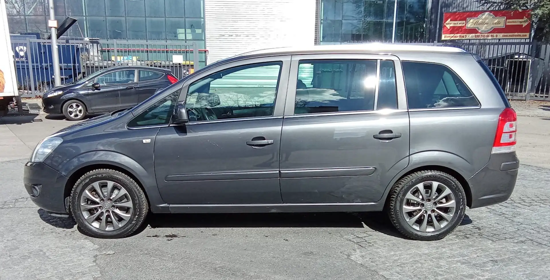 Opel Zafira Innovation "110 Jahre" Gris - 2
