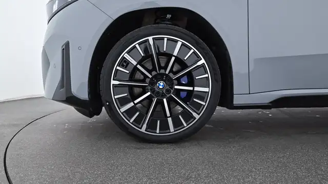 BMW iX3 50 xDrive 108,7kWh Ansicht 22