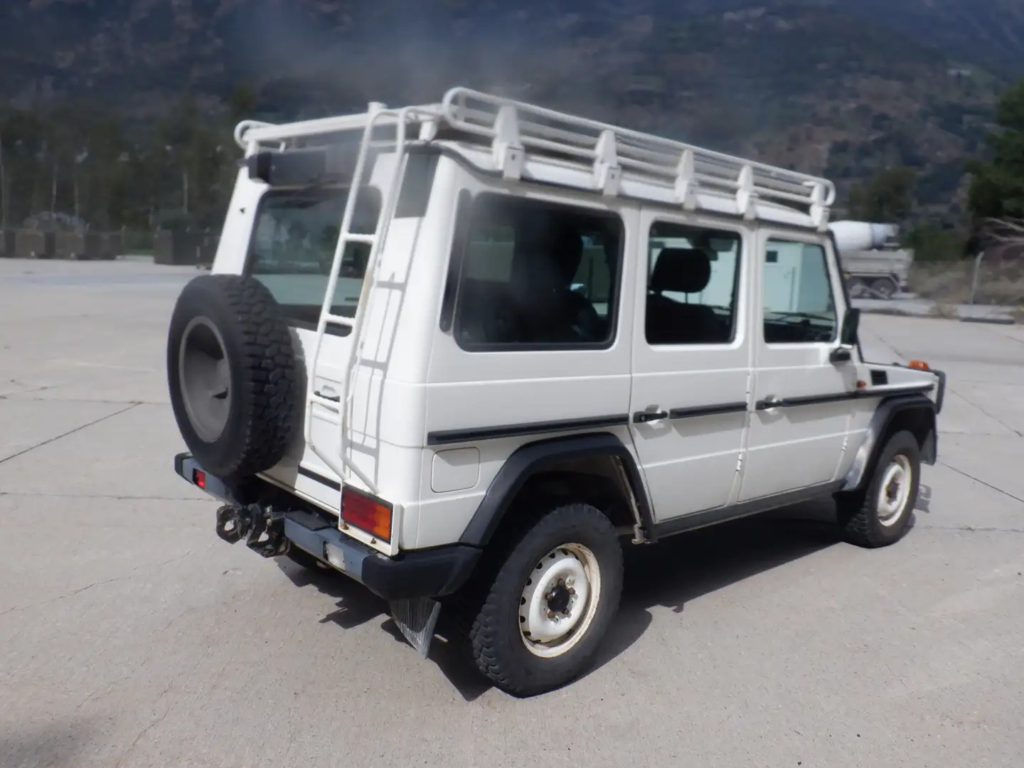 Mercedes-Benz G 270 G 270 CDI Automatik Weiß - 2