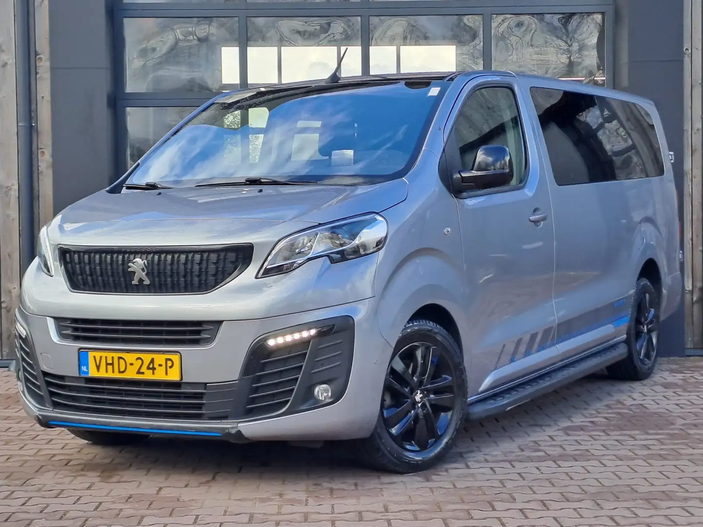 Peugeot Expert 2.0 BlueHDI 180 Long Sport DC | Automaat | Leder | Grijs - 1