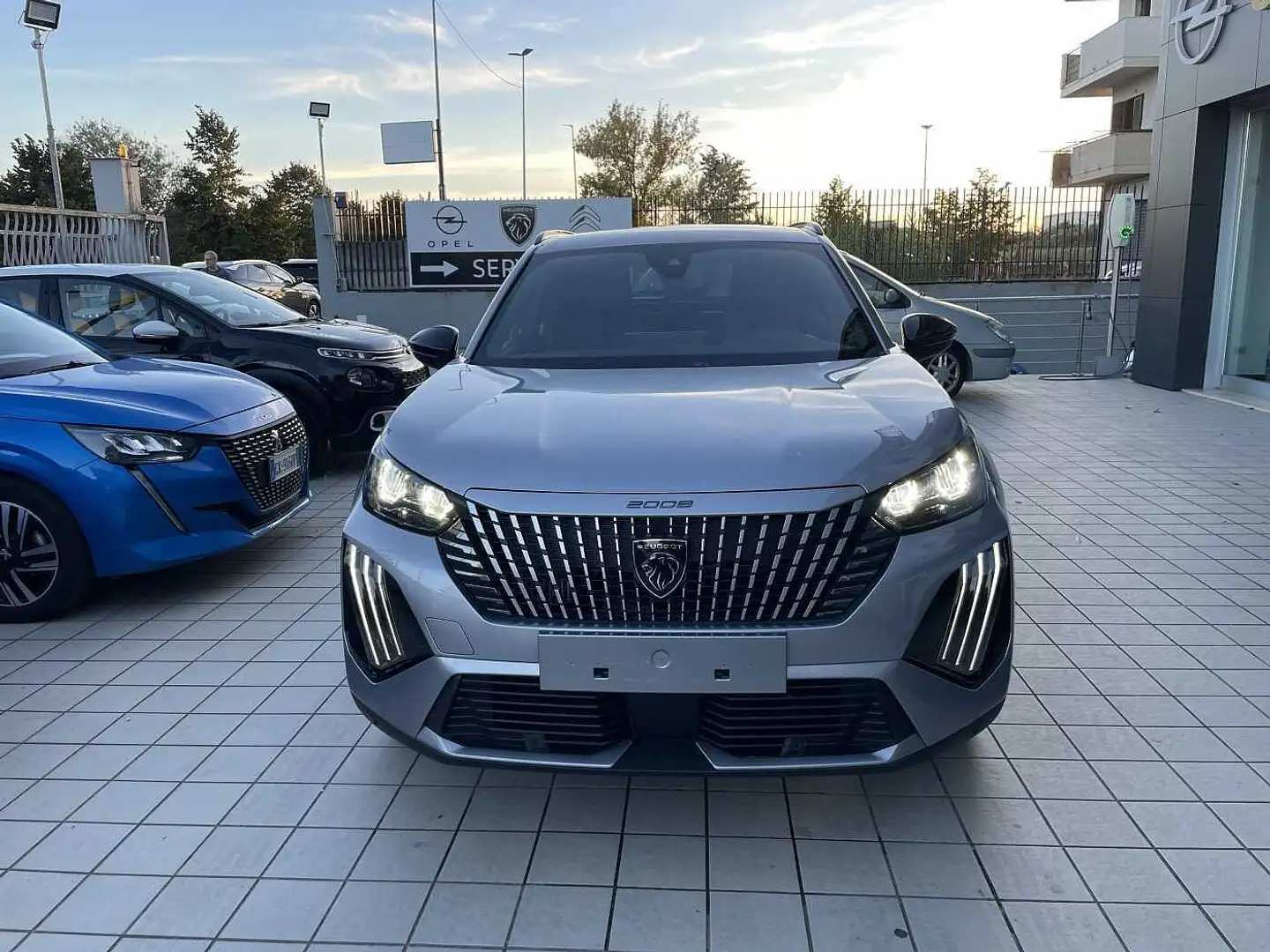 Peugeot 2008 2ª serie PureTech 100 S&S Allure Grigio - 2