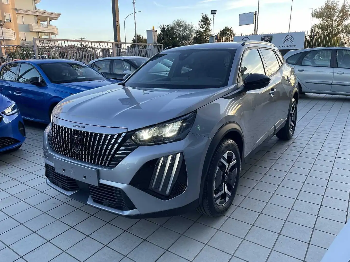 Peugeot 2008 2ª serie PureTech 100 S&S Allure Grigio - 1