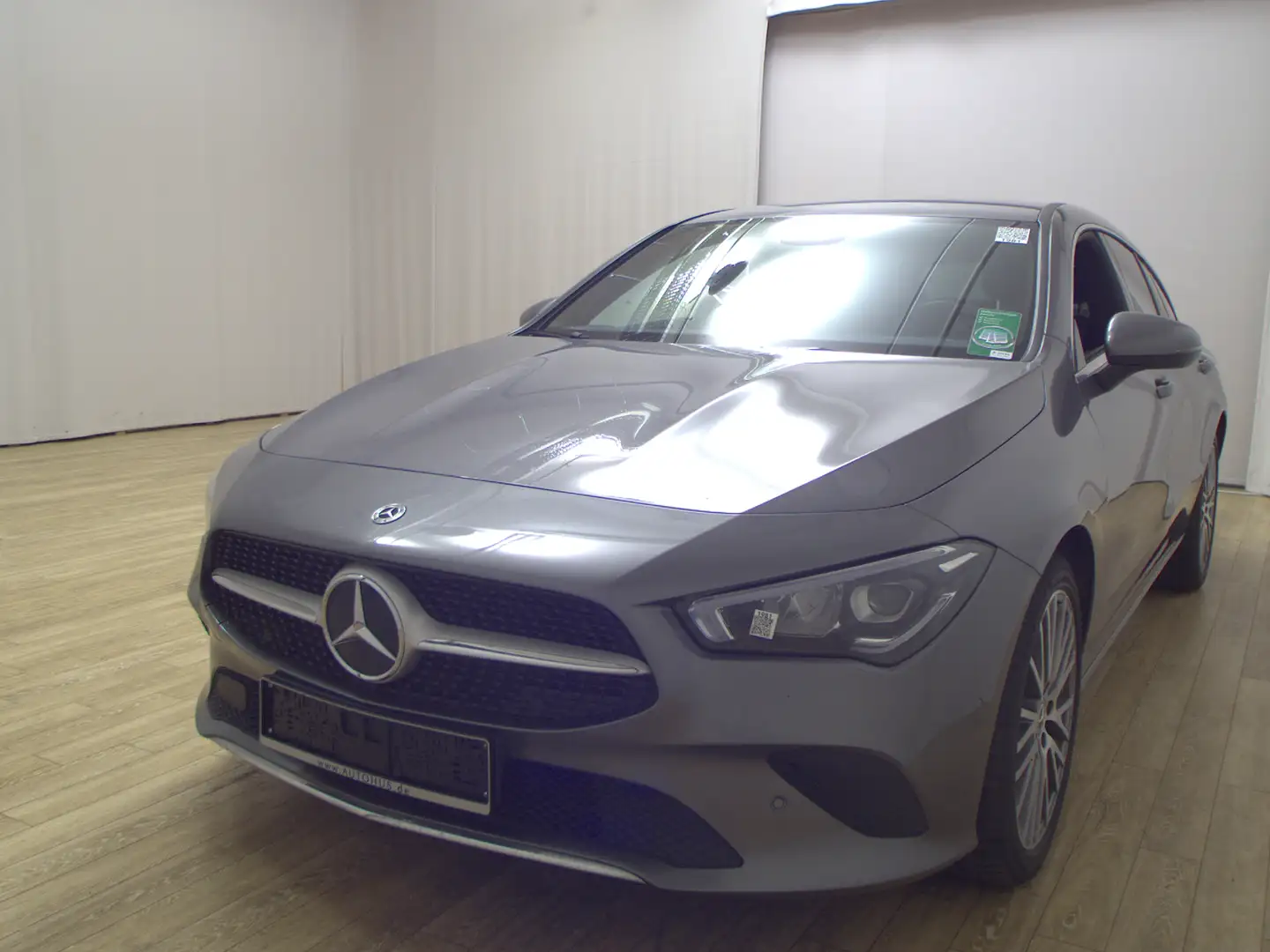 Mercedes-Benz CLA 200 d Shooting Brake SB Progressive Navi vc Grau - 2