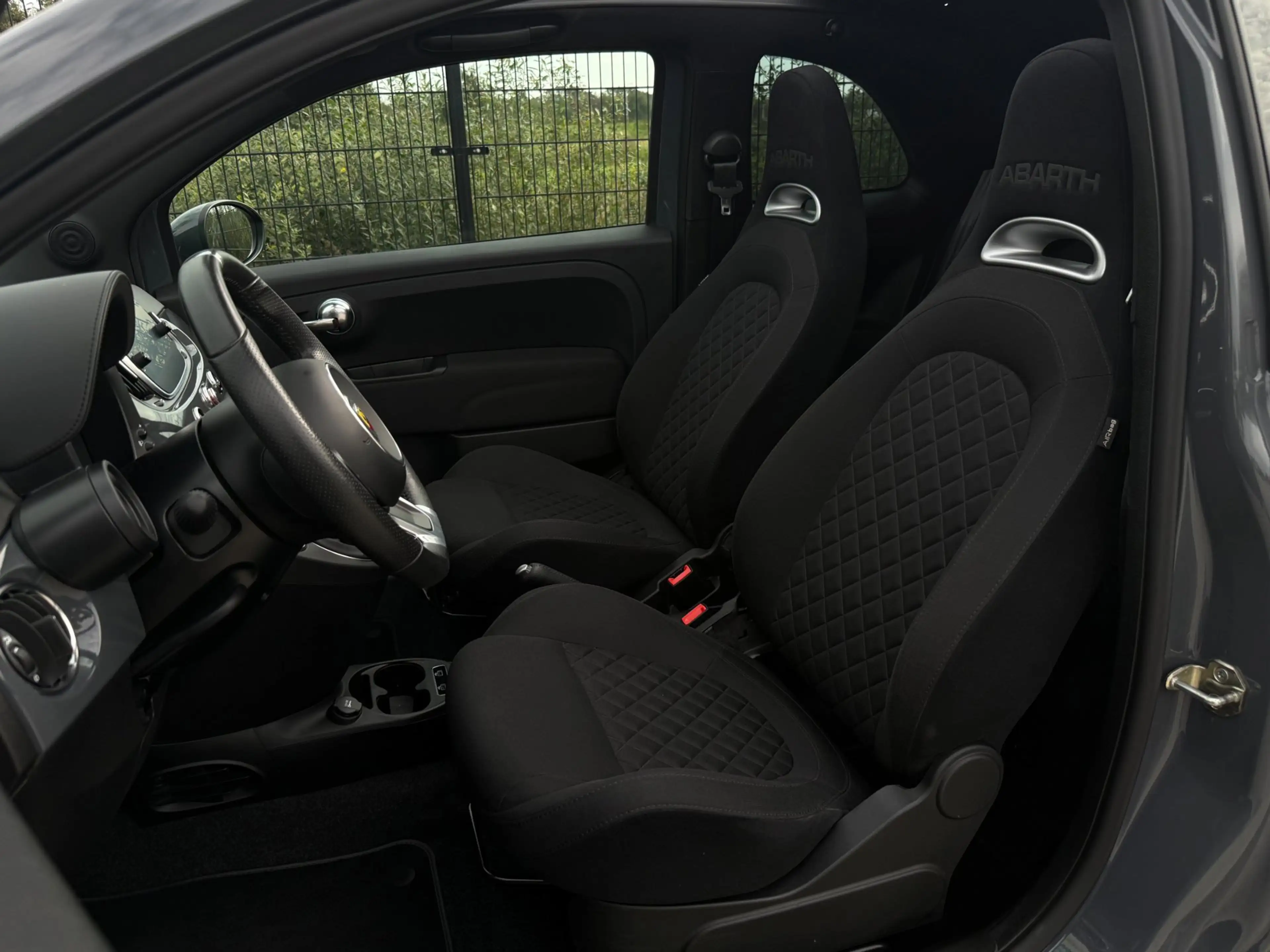 Fiat 500C Abarth 1.4 T-Jet 595 | Carplay | PDC | Bluetooth | — photo 13