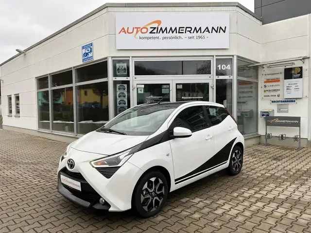 Toyota Aygo x-play Team D DAB RF-Kamera Parkpilot Klima