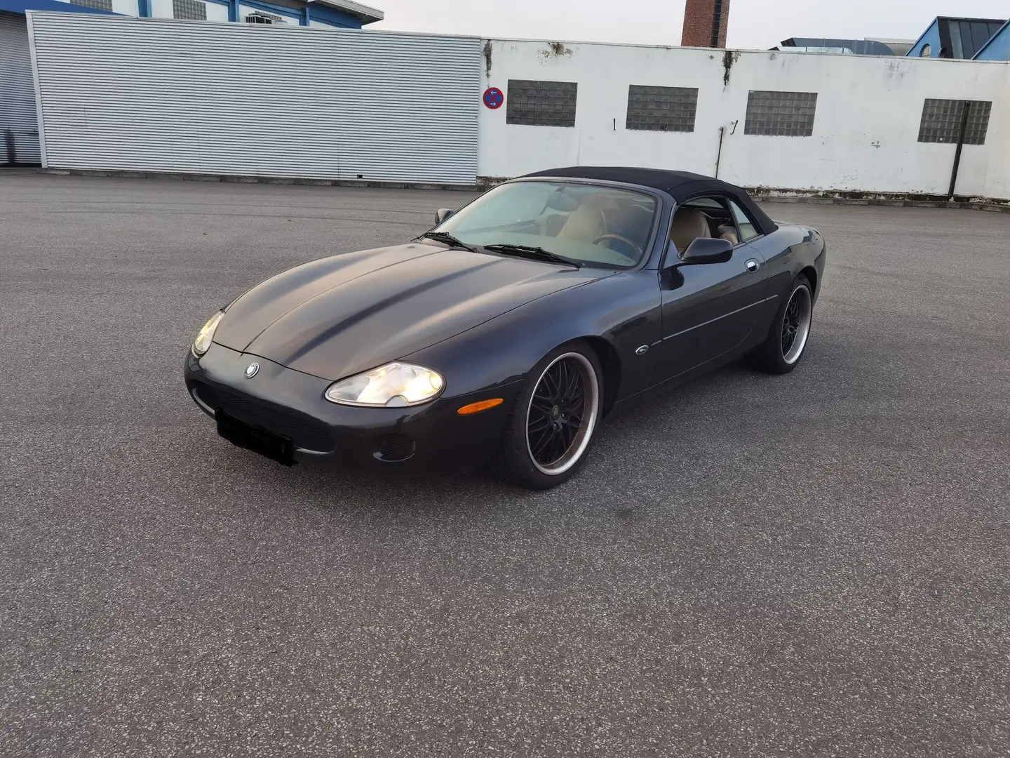 Jaguar XK8 XK8 Cabriolet Schwarz - 1