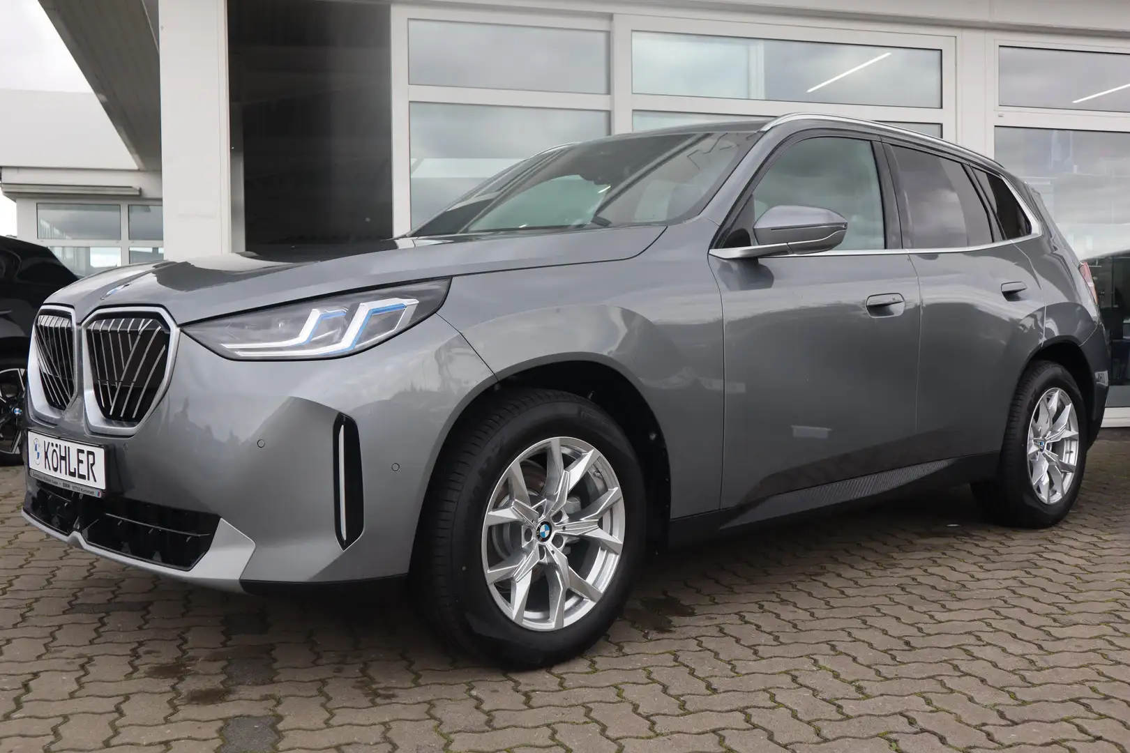 BMW X3 20d xDrive AHK/HK/RFK/DrivingAss./Adapt.LED Grau - 1