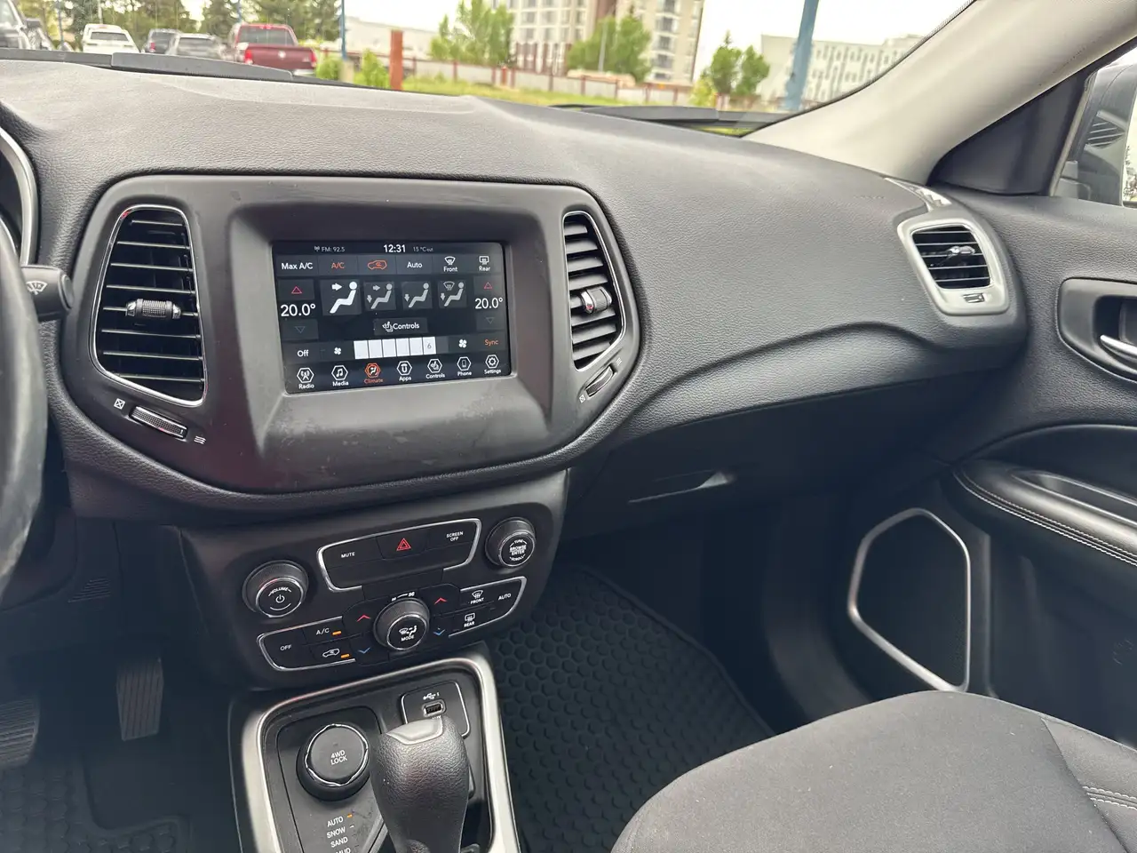 Jeep Compass снимка Jeep Compass