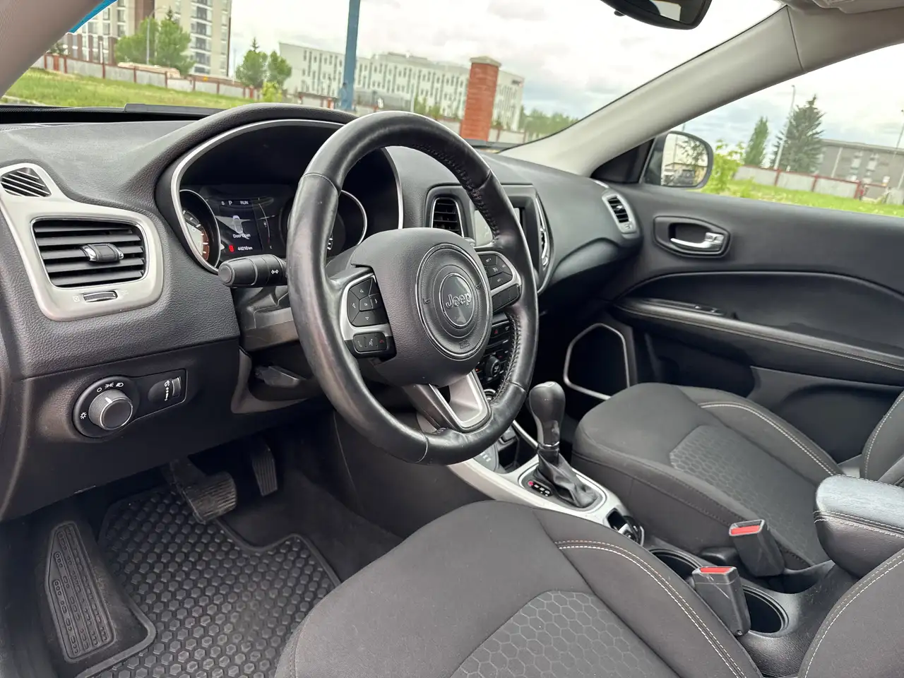 Jeep Compass снимка Jeep Compass