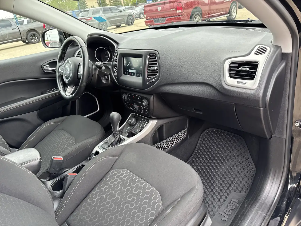 Jeep Compass снимка Jeep Compass