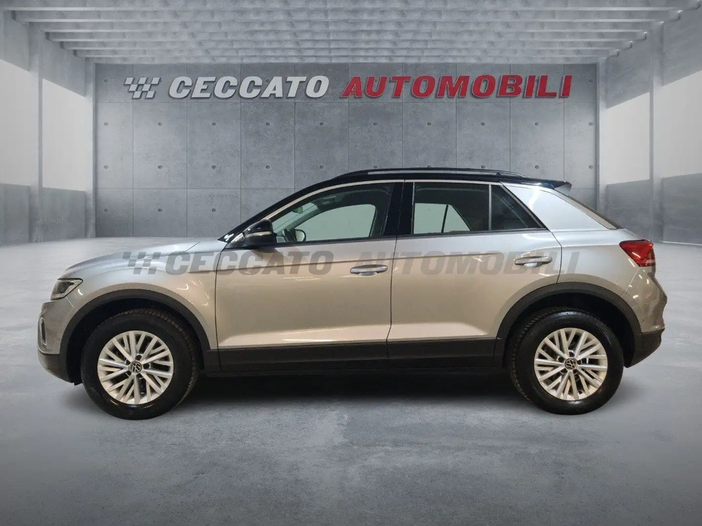 Volkswagen T-Roc 2022 1.5 tsi Life dsg Grigio - 2