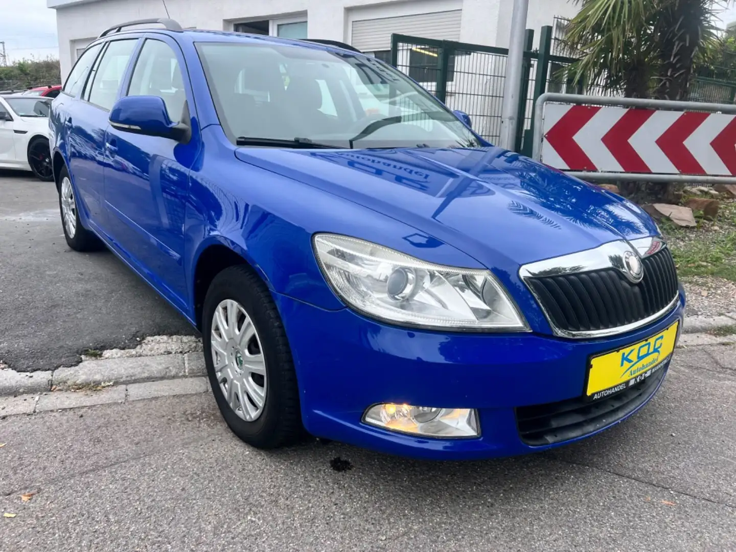 Skoda Octavia Combi Ambiente Bleu - 1