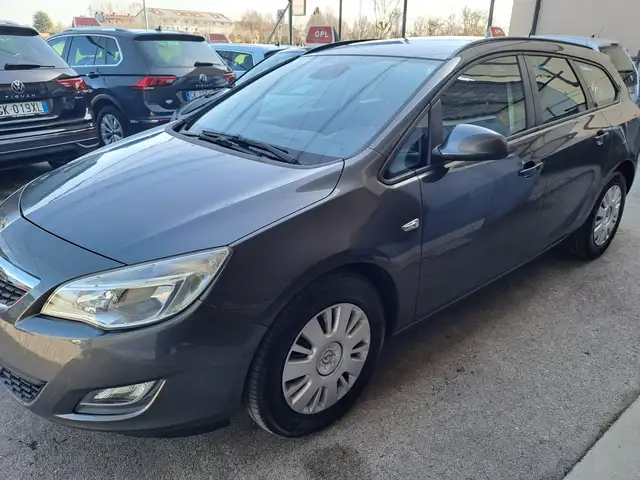 Opel Astra 1.7 CDTI 110CV Sports Tourer - OK NEOPATENTATI