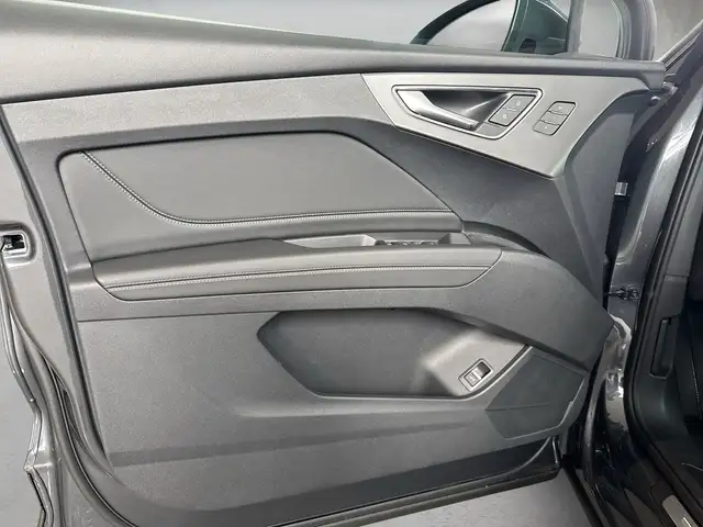 Audi E-Tron view 6